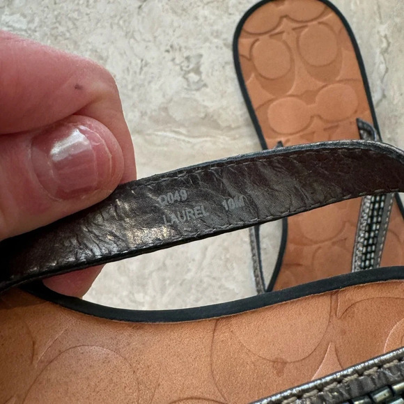 Coach Leather Thong Sandals Sz 10 - Picture 4 of 4